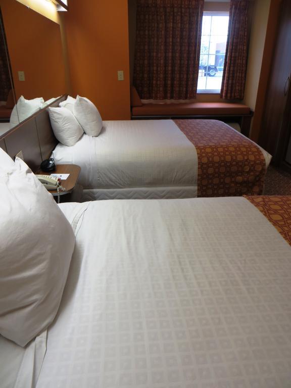 Microtel By Wyndham South Bend Notre Dame University Habitación foto