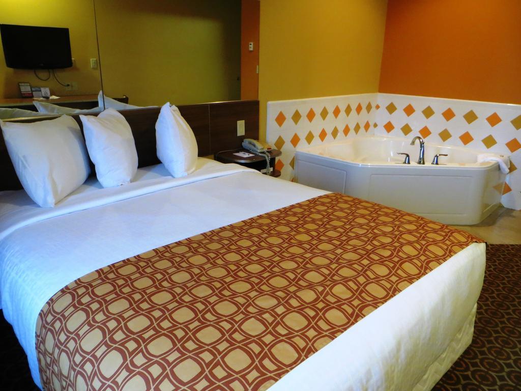 Microtel By Wyndham South Bend Notre Dame University Habitación foto